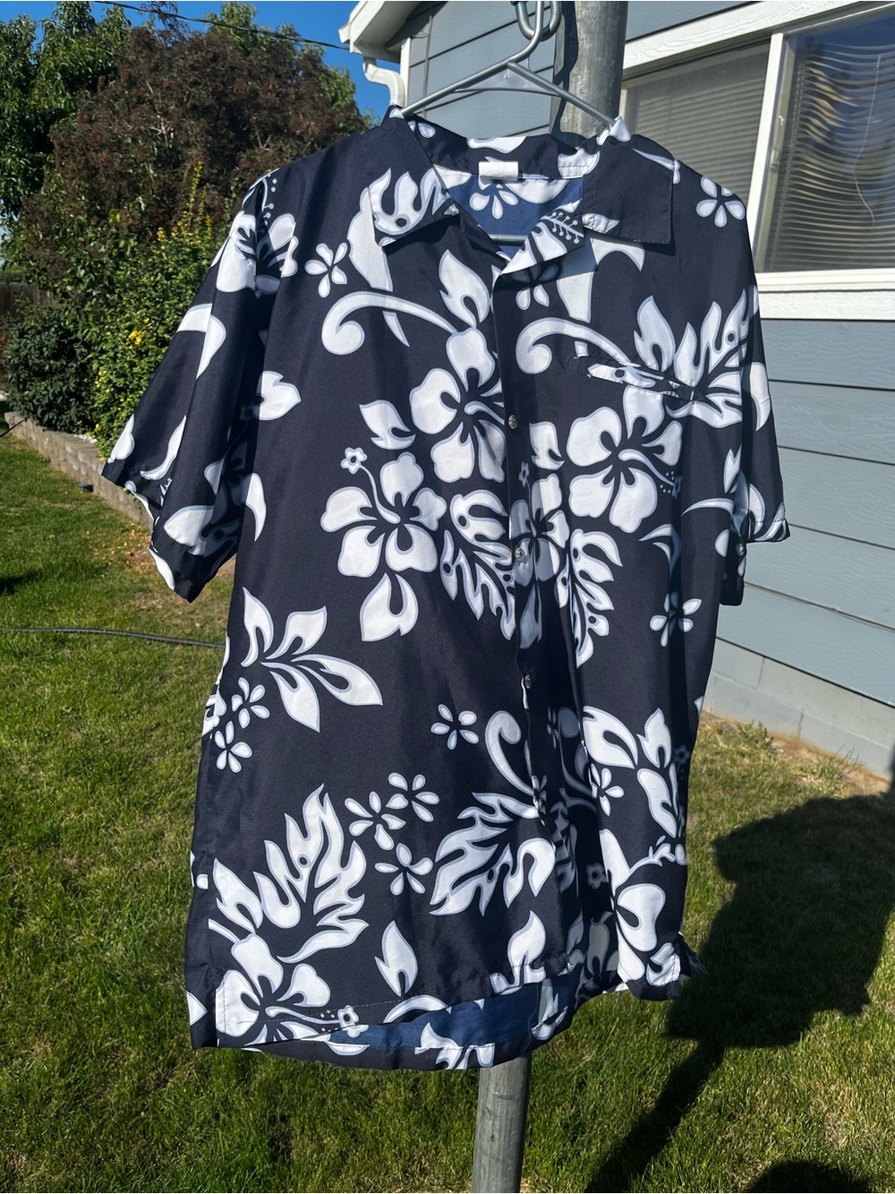 Black & White Floral Hawaiian Shirt - Men